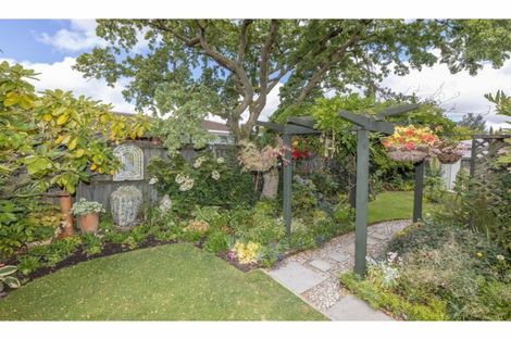 Photo of property in 46 Westgrove Avenue, Avonhead, Christchurch, 8042