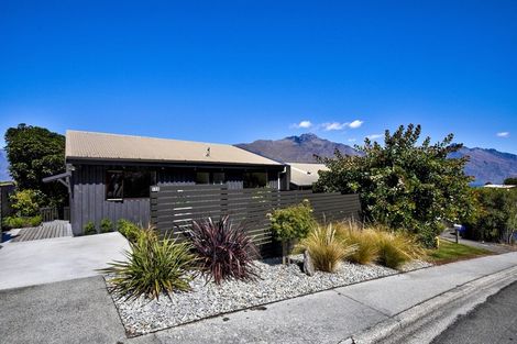 Photo of property in 39b Greenstone Place, Fernhill, Queenstown, 9300