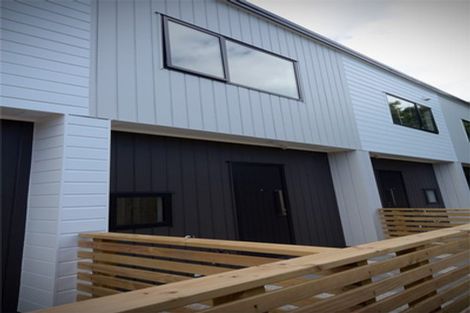 Photo of property in 6/66 Neil Avenue, Te Atatu Peninsula, Auckland, 0610