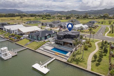 Photo of property in 33 Awatea Drive, Whitianga, 3510