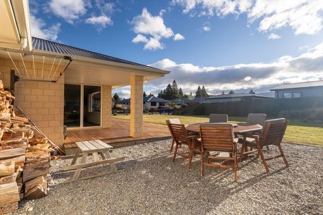 Photo of property in 37 Rhoboro Road, Twizel, 7901