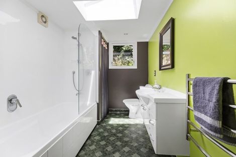 Photo of property in 325 Ohiro Road, Brooklyn, Wellington, 6021