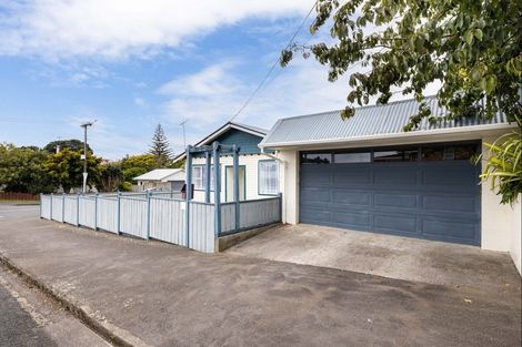 Photo of property in 45 Cutfield Road, New Plymouth, 4310