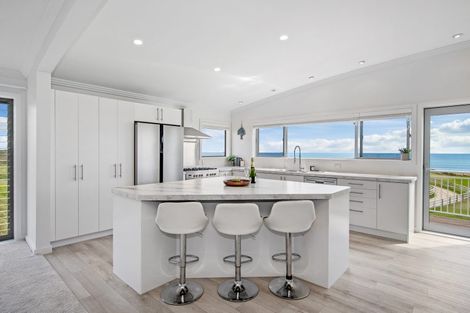 Photo of property in 1011 Papamoa Beach Road, Papamoa Beach, Papamoa, 3118