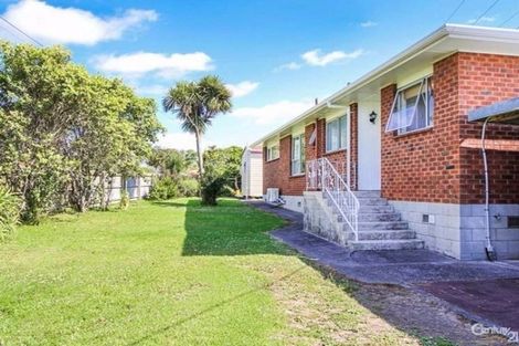 Photo of property in 44 Coniston Avenue, Te Atatu South, Auckland, 0610