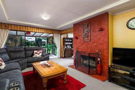 Photo of property in 16 Hughes Street, Waimate, 7924
