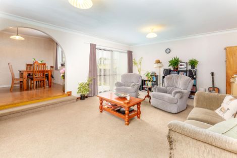 Photo of property in 16 Flanagan Road, Drury, 2113