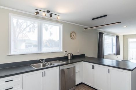 Photo of property in 4 Martin Street, Waikanae, 5036