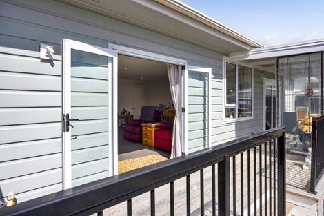 Photo of property in 30 Kahikatea Street, Inglewood, 4330