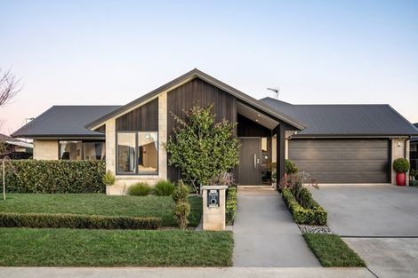 Photo of property in 35 Lilac Close, Cambridge, 3434