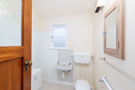 Photo of property in 72 Durham Crescent, Fairfield, Lower Hutt, 5011
