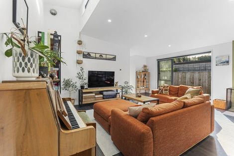 Photo of property in 4 Bright Way, Lower Vogeltown, New Plymouth, 4310