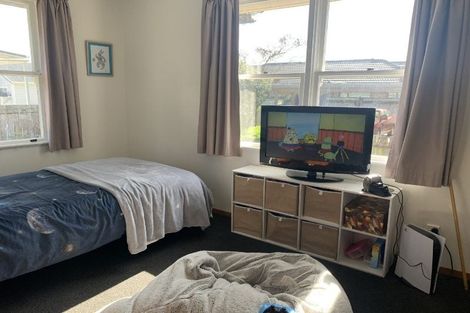 Photo of property in 21 Perrin Place, Kelvin Grove, Palmerston North, 4414