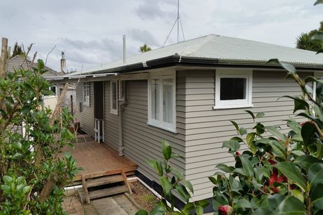 Photo of property in 1/23 Marsh Avenue, Forrest Hill, Auckland, 0620