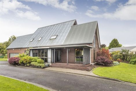 Photo of property in 9 Wanganui Road, Marton, 4710