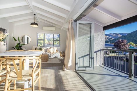 Photo of property in 8 Fox's Terrace, Arrowtown, 9302