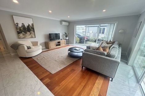 Photo of property in 34 Richards Avenue, Forrest Hill, Auckland, 0620