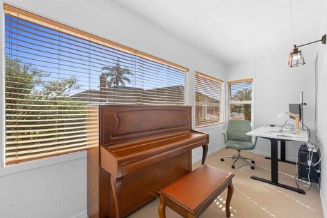 Photo of property in 2/184 Bucklands Beach Road, Bucklands Beach, Auckland, 2012