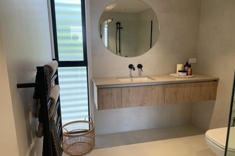 Photo of property in 1a/4 Park Rise, Campbells Bay, Auckland, 0630