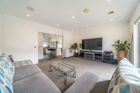 Photo of property in 62 Banks Boulevard, Whitby, Porirua, 5024