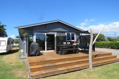 Photo of property in 8 Romilly Street, Westport, 7825