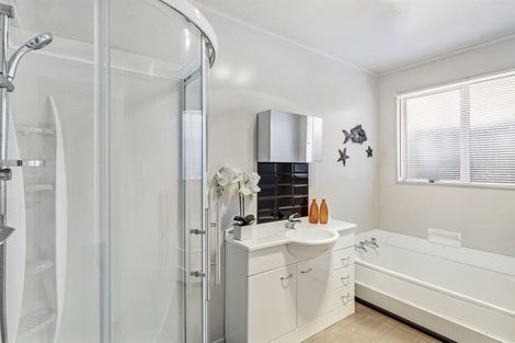 Photo of property in 57a Stewart Drive, Newlands, Wellington, 6037