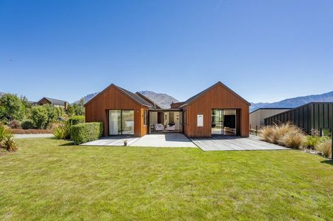 Photo of property in 19 Hackett Road, Jacks Point, Queenstown, 9371