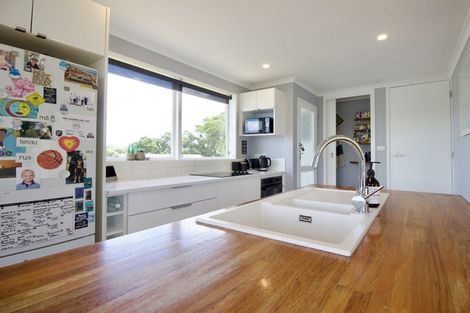 Photo of property in 53 Zealandia Road, Manly, Whangaparaoa, 0930