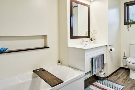 Photo of property in 4 Mizzen Place, Whitby, Porirua, 5024