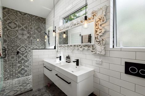 Photo of property in 12 Tyne Road, Forrest Hill, Auckland, 0620