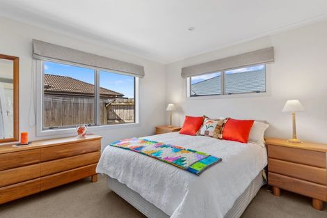 Photo of property in 16 Popata Close, Papamoa Beach, Papamoa, 3118