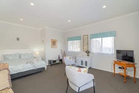 Photo of property in 16 Ohuka Place, Whitianga, 3510