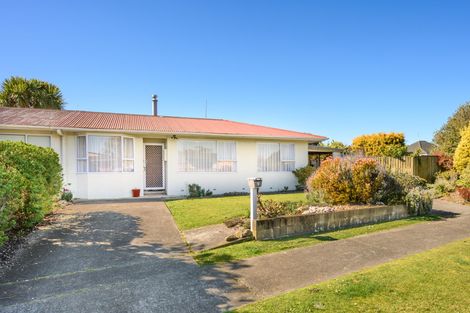 Photo of property in 9 Drury Street, Cloverlea, Palmerston North, 4412
