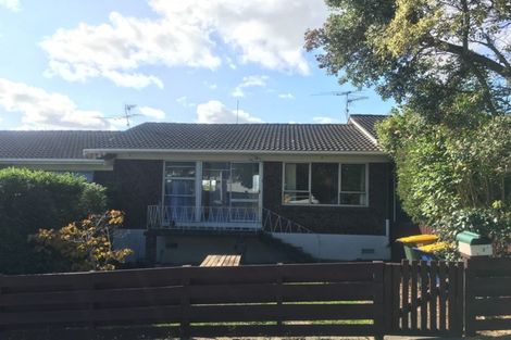 Photo of property in 3/2 Hinekohu Street, New Lynn, Auckland, 0600