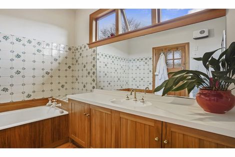 Photo of property in 182 Fendalton Road, Fendalton, Christchurch, 8052