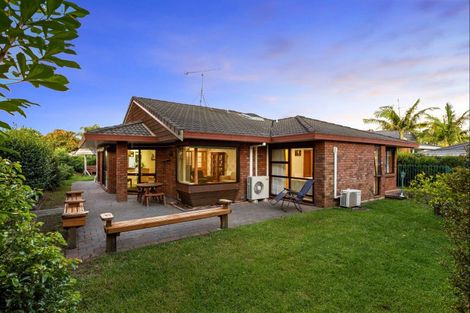 Photo of property in 24 Maygrove Drive, Orewa, 0931