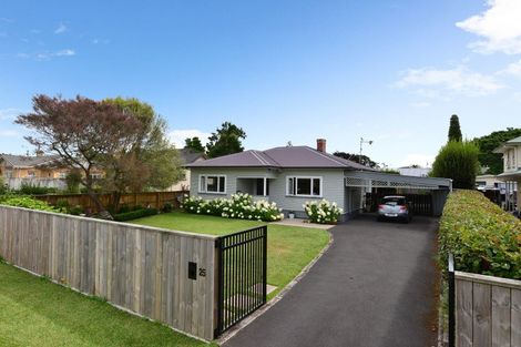 Photo of property in 25 Casey Avenue, Fairfield, Hamilton, 3214