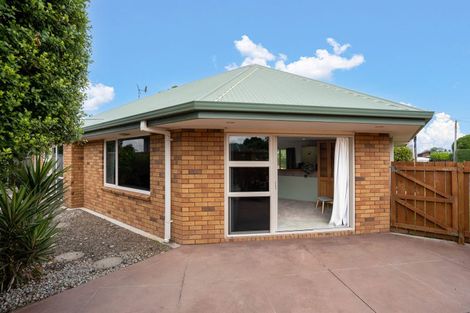 Photo of property in 49 Weld Street, Cambridge, 3434
