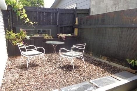 Photo of property in 29 Tahi Terrace, Glen Eden, Auckland, 0602