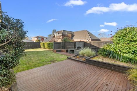 Photo of property in 4 Kingham Place, Avonhead, Christchurch, 8042