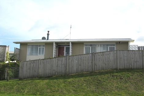 Photo of property in 1 Waitote Street, Castlecliff, Whanganui, 4501