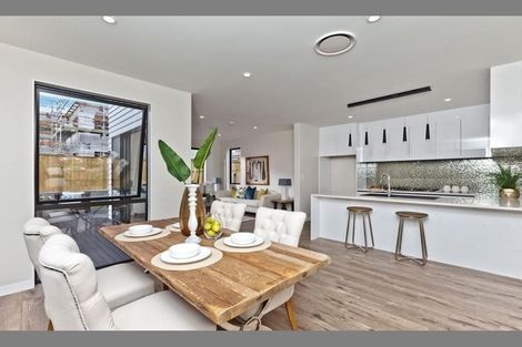 Photo of property in 47 Greenfinch Road, Hobsonville, Auckland, 0616