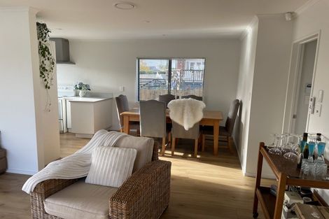 Photo of property in 323 Hobsonville Road, Hobsonville, Auckland, 0618