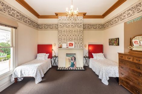 Photo of property in 42 Holly Road, St Albans, Christchurch, 8014