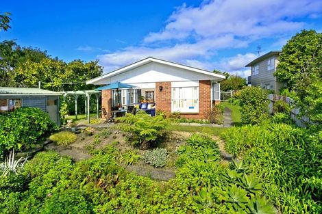Photo of property in 2/239 Glamorgan Drive, Torbay, Auckland, 0630