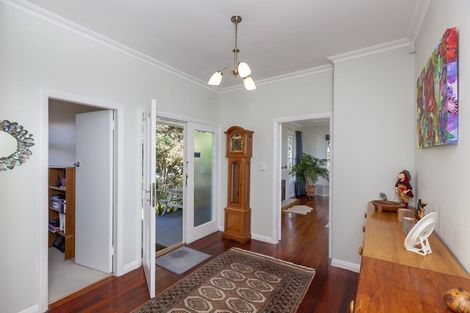 Photo of property in 1 Rosetta Road, Raumati South, Paraparaumu, 5032