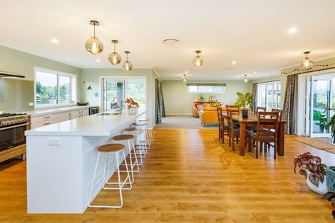 Photo of property in 21 Loveston Lane, Kelvin Grove, Palmerston North, 4470