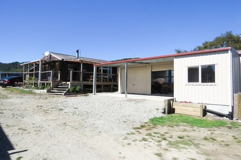 Photo of property in 1 Racecourse Road, Reefton, 7830