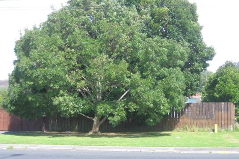 Photo of property in 1/206 Lake Road, Northcote, Auckland, 0627