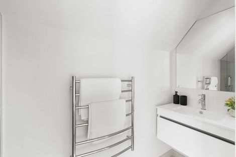 Photo of property in 10/130 Holly Road, St Albans, Christchurch, 8014
